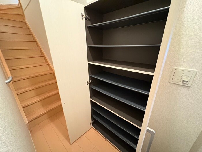 物件内観写真19　(靴箱)