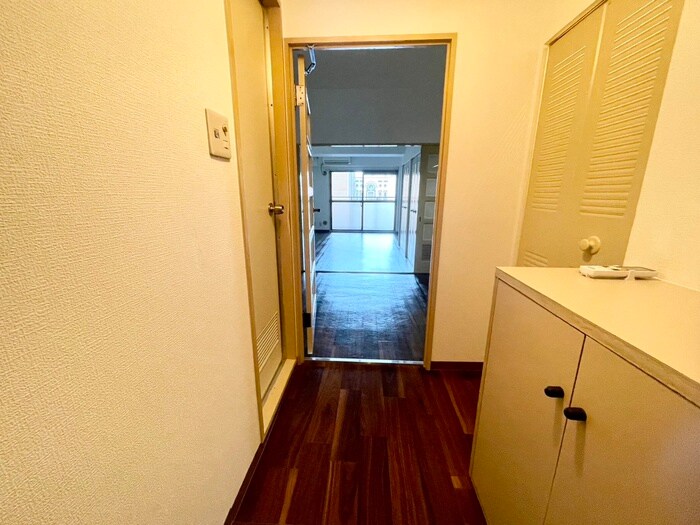 物件内観写真17　(廊下)