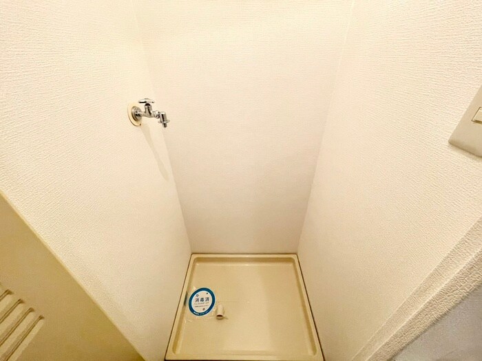 物件内観写真18　(洗濯機置場)