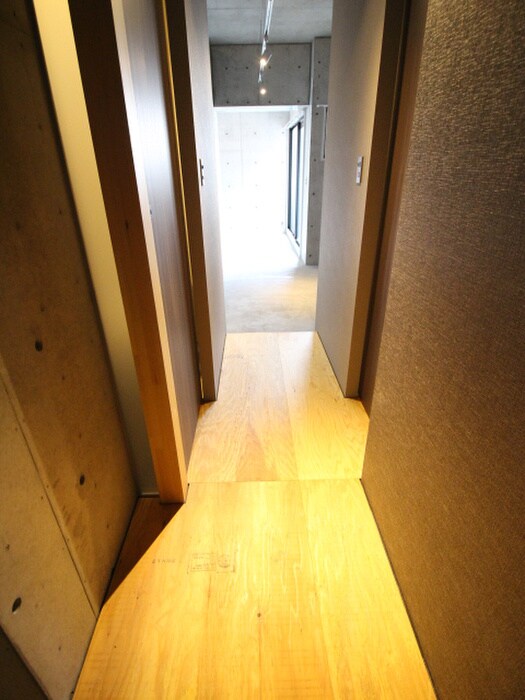 物件内観写真17　(廊下)