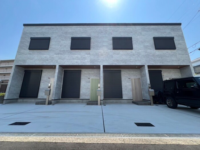 物件外観写真2　(外観写真)