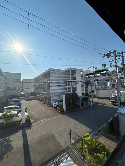 物件内観写真12　(室内からの展望)