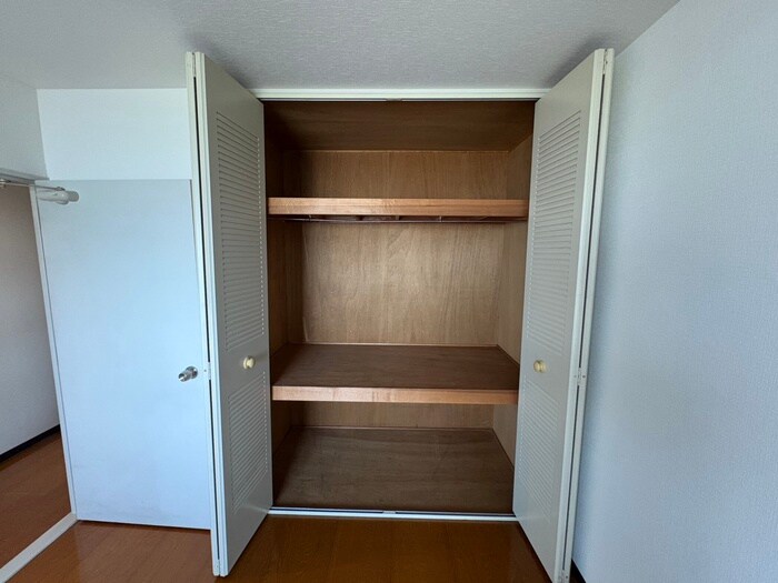 物件内観写真16　(収納)