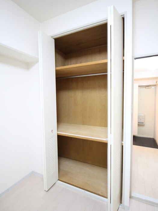 物件内観写真11　(収納)
