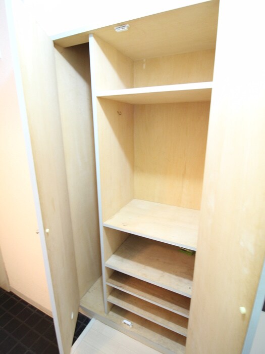 物件内観写真15　(靴箱)