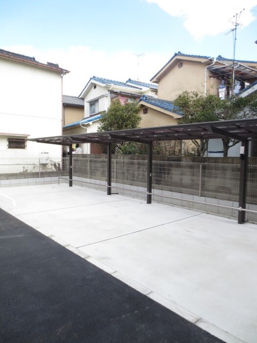 物件外観写真4　(駐輪場)