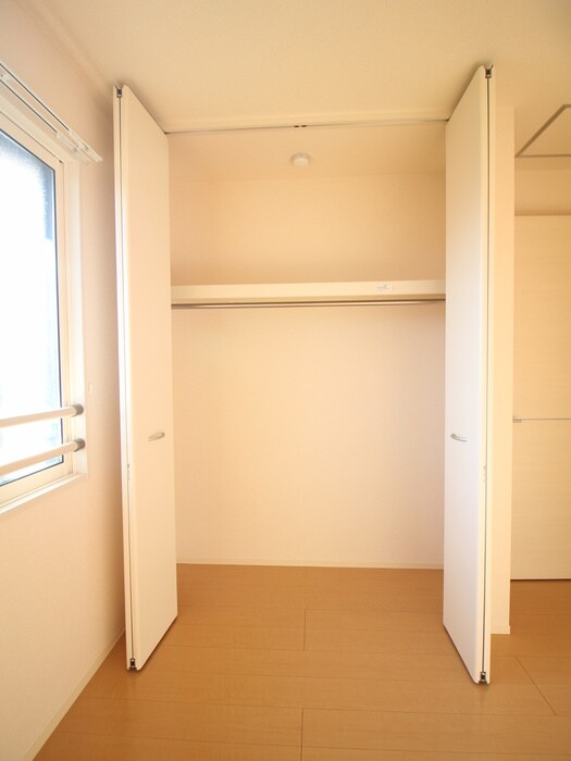 物件内観写真11　(収納)