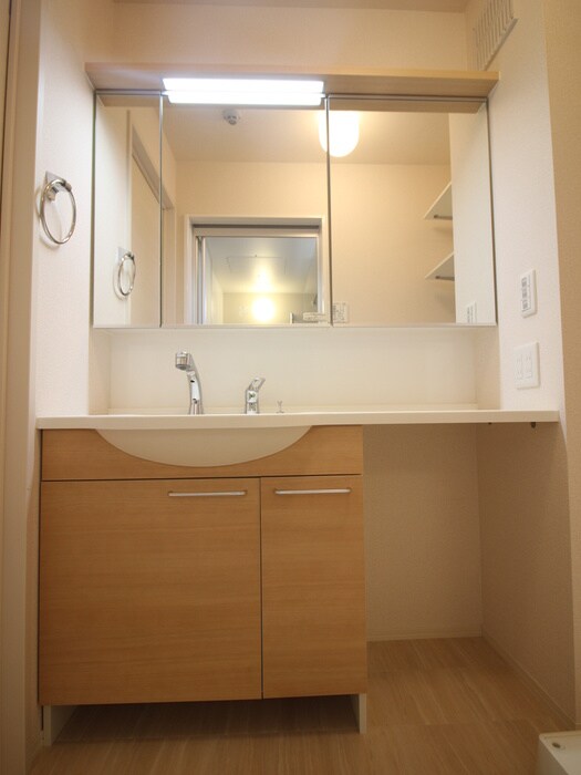 物件内観写真13　(洗面)