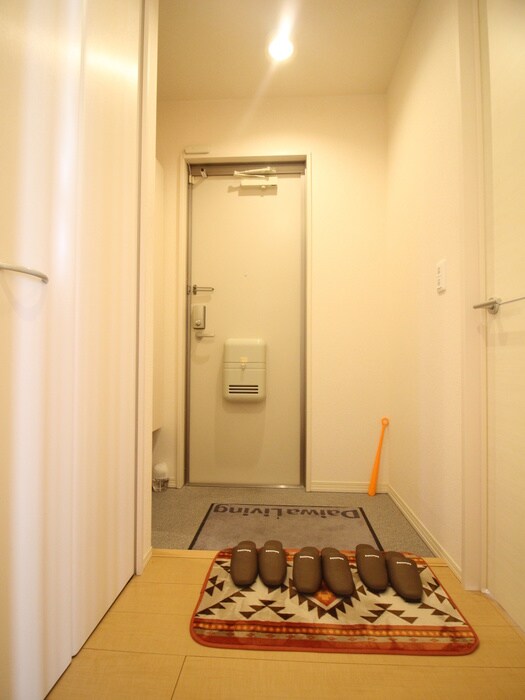 物件内観写真15　(玄関)