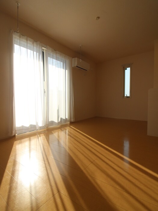 物件内観写真21　(居室)