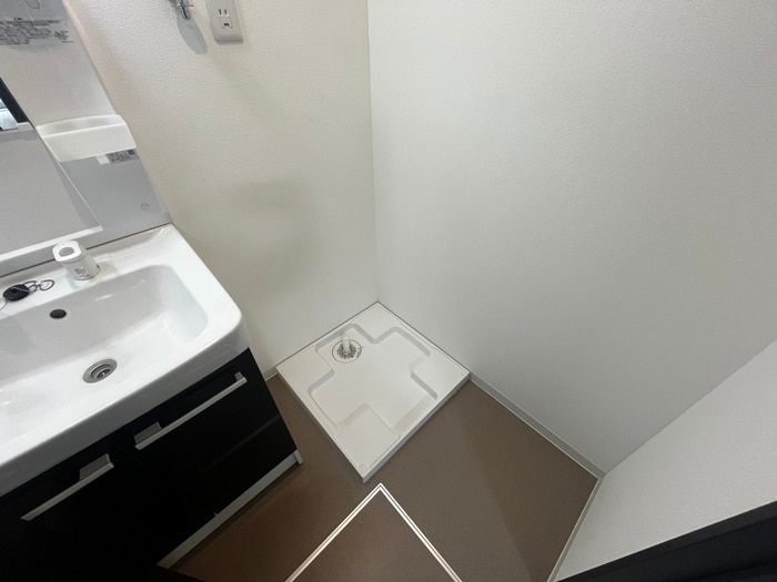 物件内観写真10　(洗濯機置場)