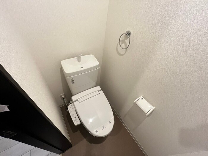 物件内観写真11　(トイレ)