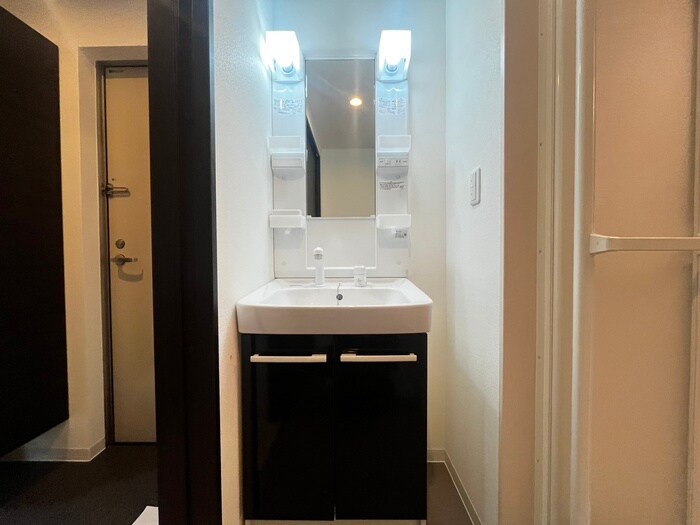 物件内観写真13　(洗面)