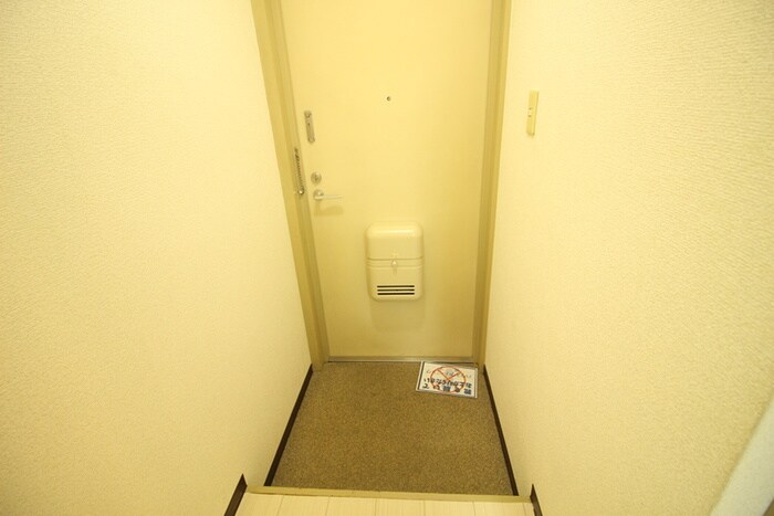 物件内観写真15　(玄関)