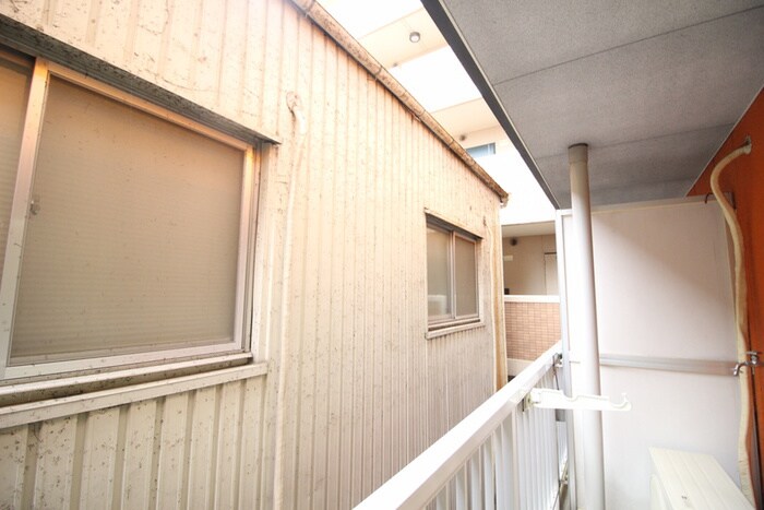 物件内観写真18　(室内からの展望)