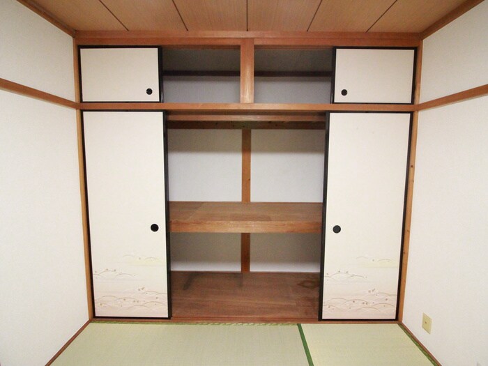 物件内観写真12　(収納)