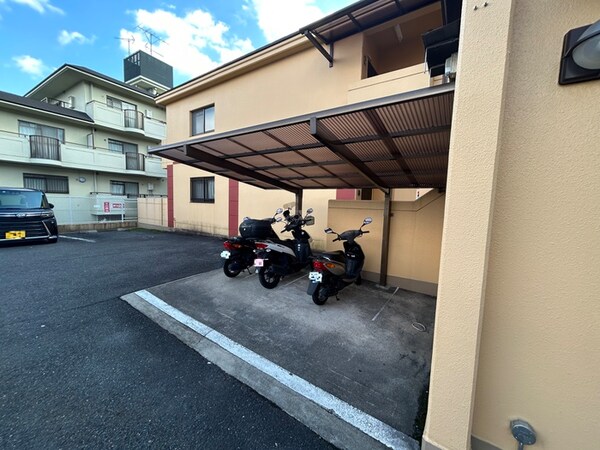 バイク置き場