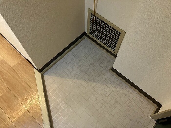 物件内観写真7　(玄関)