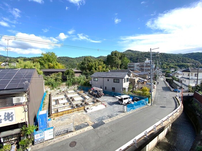 物件内観写真16　(室内からの展望)