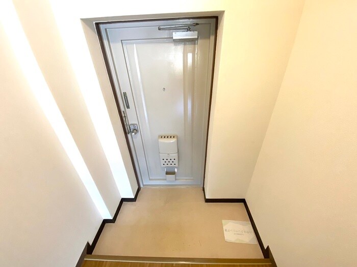 物件内観写真19　(玄関)