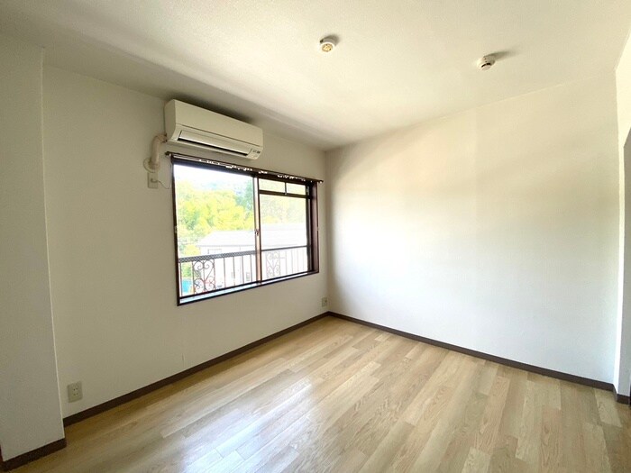 物件内観写真21　(居室)