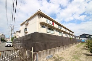 ロイヤルハイツ上野西外観写真