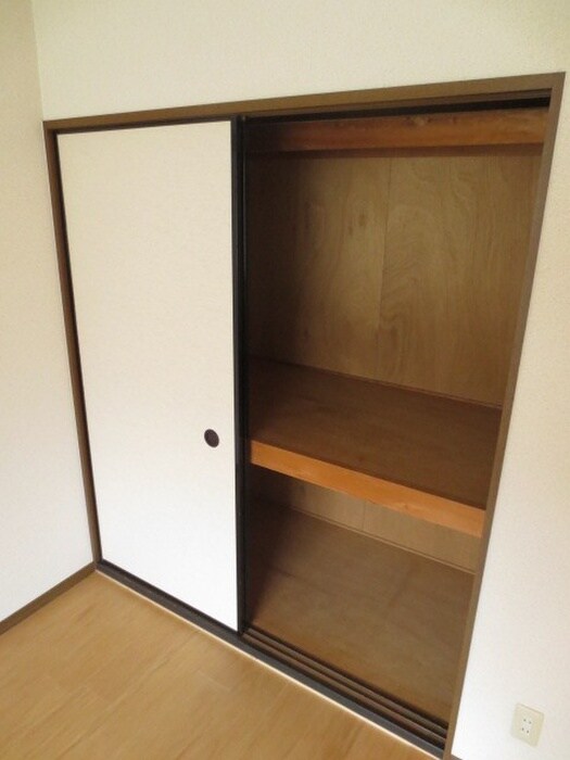 物件内観写真10　(収納)