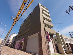 メグロ山手ビル外観写真