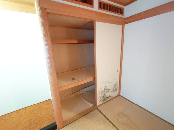 物件内観写真13　(収納)