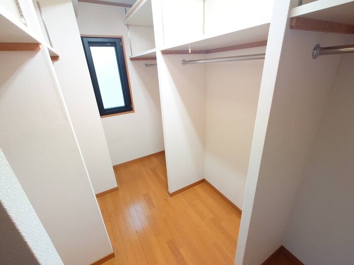 物件内観写真14　(収納)