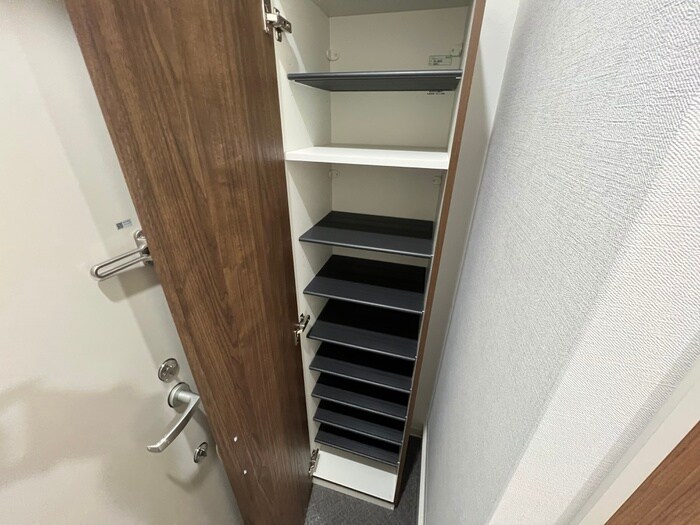 物件内観写真8　(靴箱)