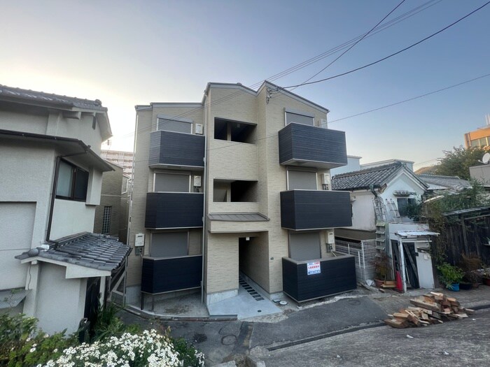 物件外観写真6　(外観写真)