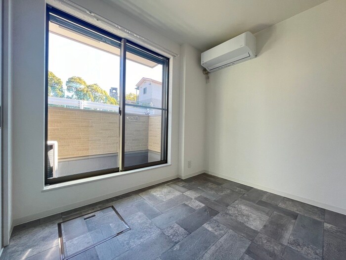 物件内観写真10　(居室)