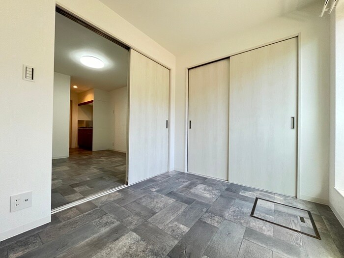 物件内観写真11　(居室)