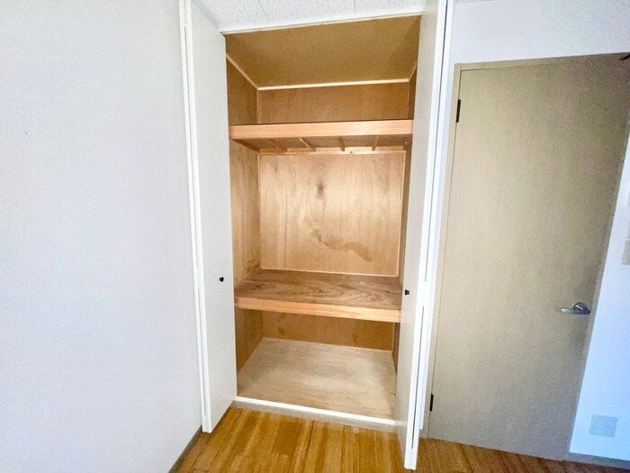 物件内観写真15　(収納)