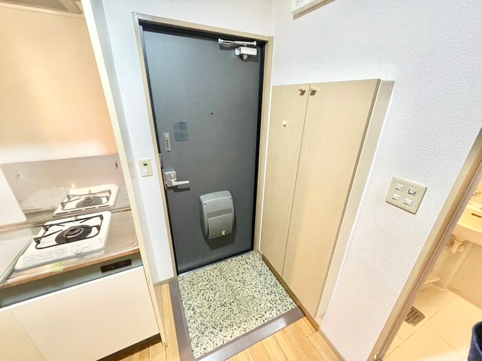 物件内観写真18　(玄関)