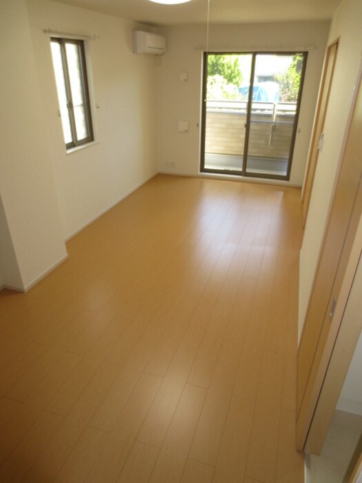 物件内観写真7　(玄関)