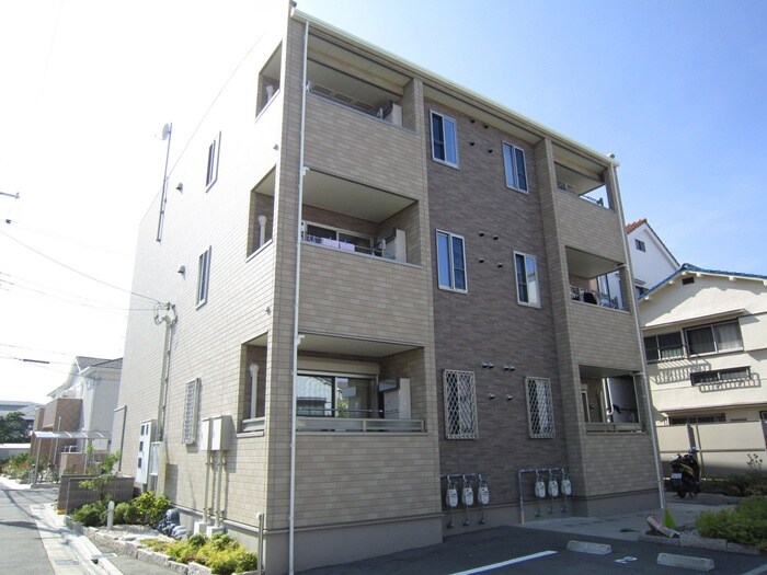 物件外観写真6　(駐車場)