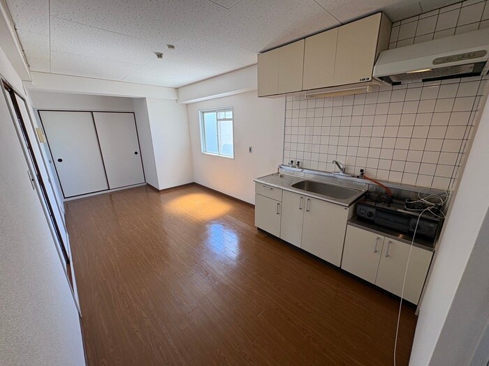 物件内観写真8　(居室)