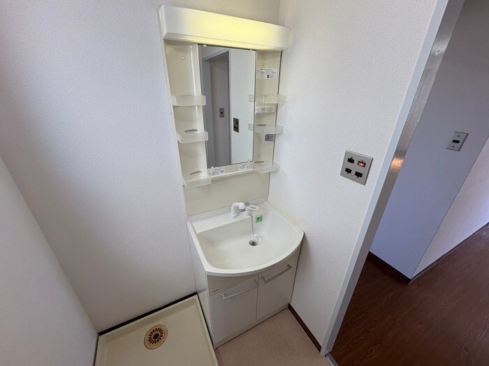 物件内観写真9　(洗面)