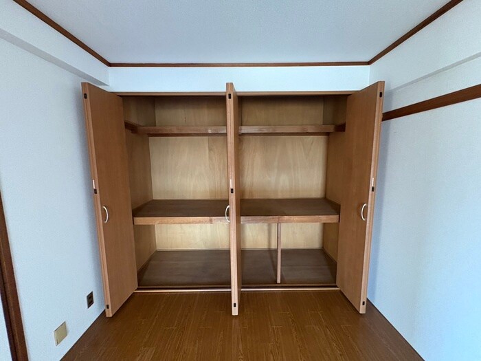 物件内観写真15　(収納)