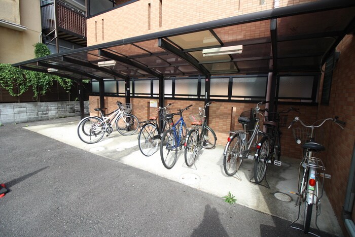 物件外観写真3　(駐輪場)