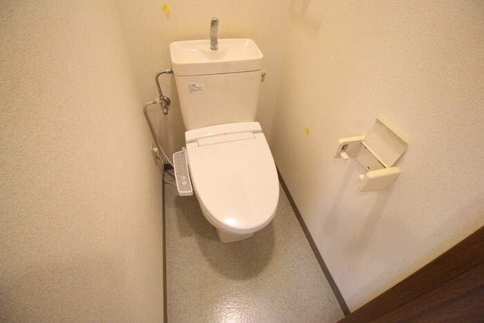 物件内観写真8　(トイレ)