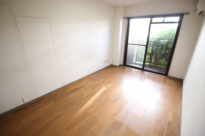 物件内観写真15　(居室)