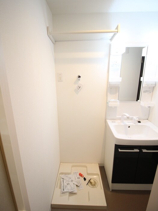 物件内観写真18　(洗濯機置場)