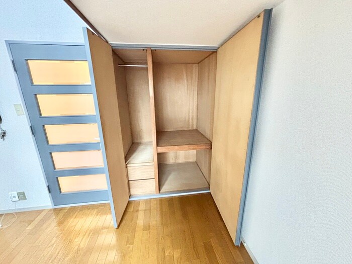 物件内観写真18　(収納)
