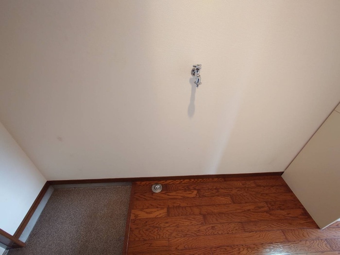 物件内観写真15　(洗濯機置場)