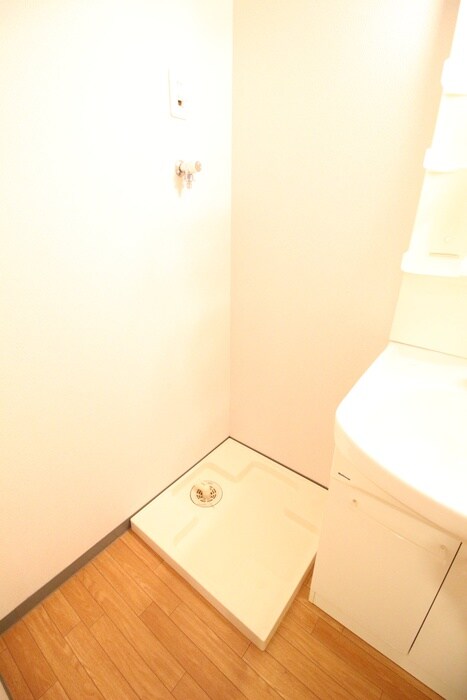 物件内観写真15　(洗濯機置場)