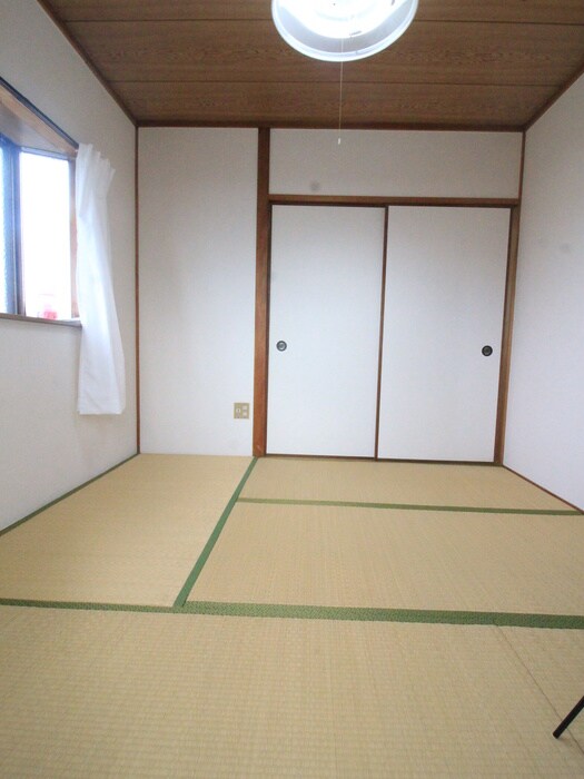 物件内観写真9　(居室)