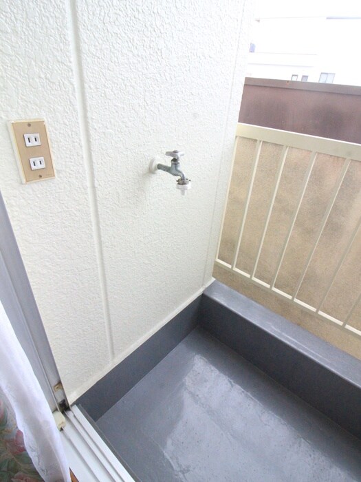 物件内観写真14　(洗濯機置場)